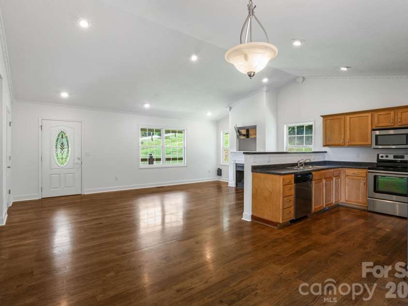 184 Scarlett Ridge Drive, Marshall, NC 28753.  MLS# CAR4416325, YatesRealty ID 47997. 
