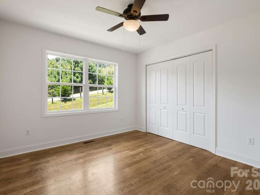 184 Scarlett Ridge Drive, Marshall, NC 28753.  MLS# CAR4416325, YatesRealty ID 47997. 