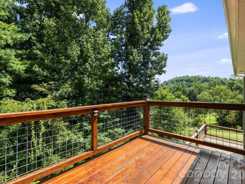 184 Scarlett Ridge Drive, Marshall, NC 28753.  MLS# CAR4416325, YatesRealty ID 47997. 
