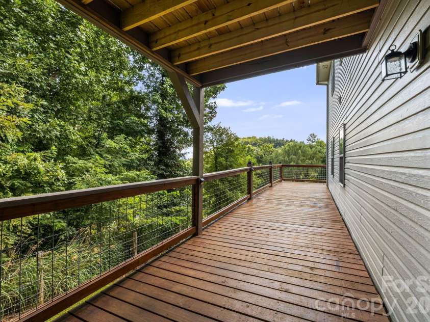 184 Scarlett Ridge Drive, Marshall, NC 28753.  MLS# CAR4416325, YatesRealty ID 47997. 