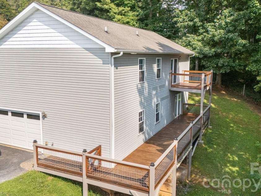 184 Scarlett Ridge Drive, Marshall, NC 28753.  MLS# CAR4416325, YatesRealty ID 47997. 