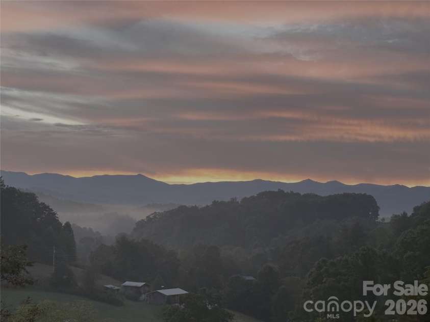 184 Scarlett Ridge Drive, Marshall, NC 28753.  MLS# CAR4416325, YatesRealty ID 47997. 