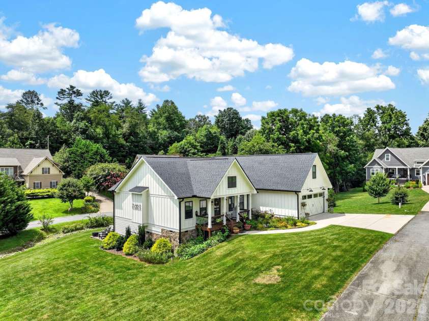 35 Meadow Haven Court, Mills River, NC 28759.  MLS# CAR4412654, YatesRealty ID 47999. 