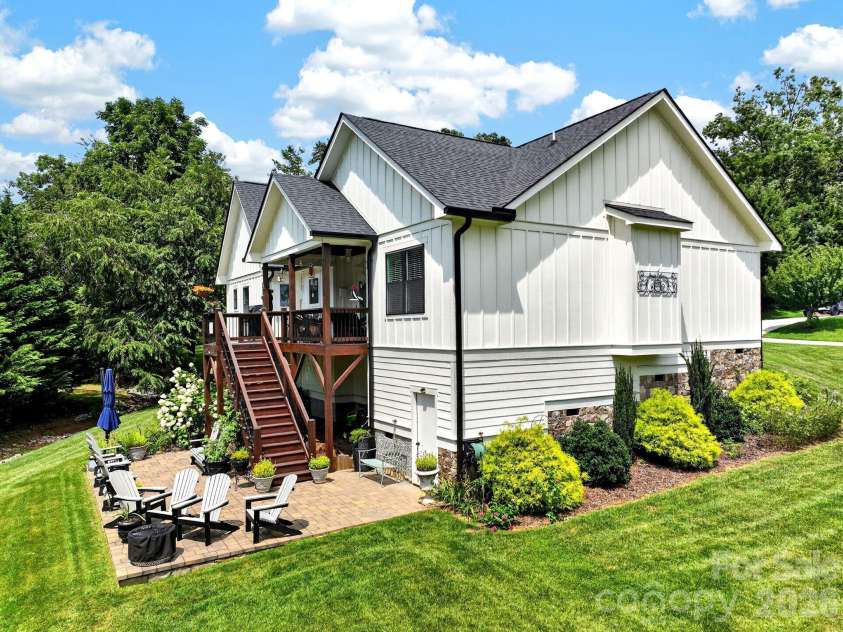 35 Meadow Haven Court, Mills River, NC 28759.  MLS# CAR4412654, YatesRealty ID 47999. 