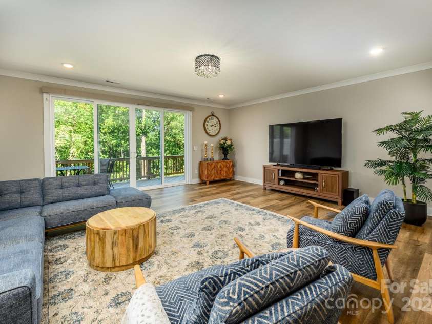 114 Glencoe Lane, Mooresville, NC 28117.  MLS# CAR4301819, YatesRealty ID 48. Great Room