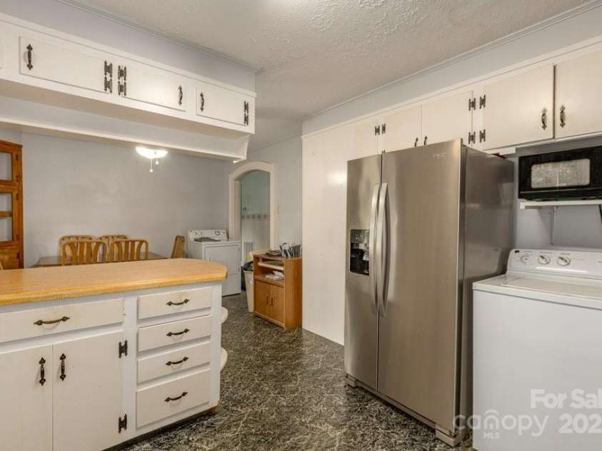 489 Ned Mcgimsey Road, Nebo, NC 28761.  MLS# CAR4306393, YatesRealty ID 48. 