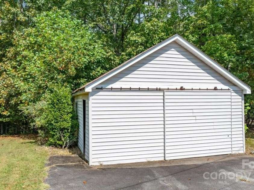 489 Ned Mcgimsey Road, Nebo, NC 28761.  MLS# CAR4306393, YatesRealty ID 48. 