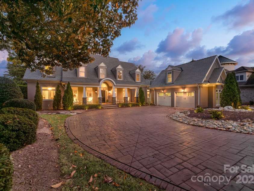 18316 Mainsail Pointe Drive, Cornelius, NC 28031.  MLS# CAR4327444, YatesRealty ID 480. 