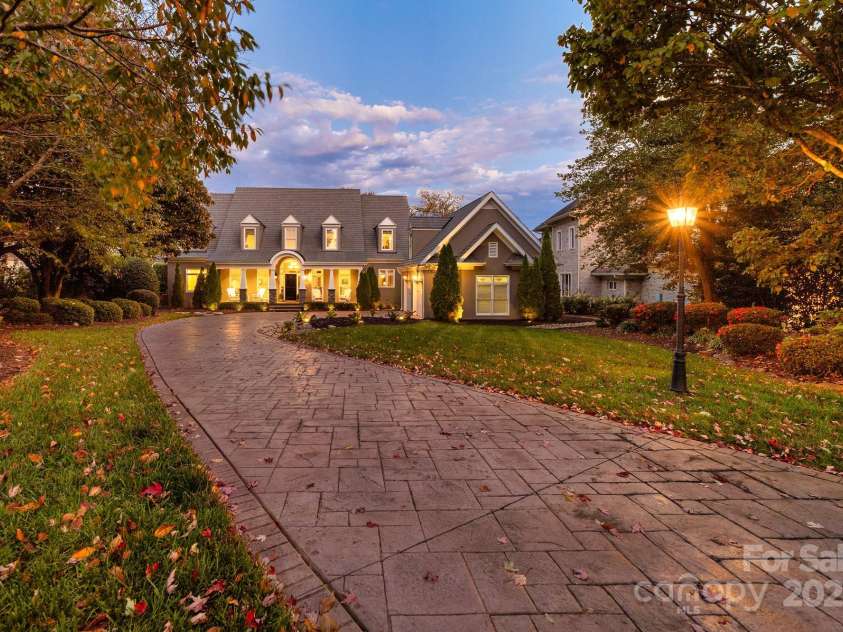 18316 Mainsail Pointe Drive, Cornelius, NC 28031.  MLS# CAR4327444, YatesRealty ID 480. 