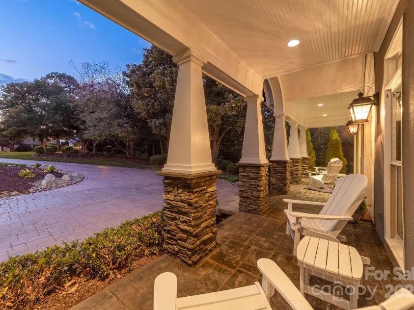 18316 Mainsail Pointe Drive, Cornelius, NC 28031.  MLS# CAR4327444, YatesRealty ID 480. 