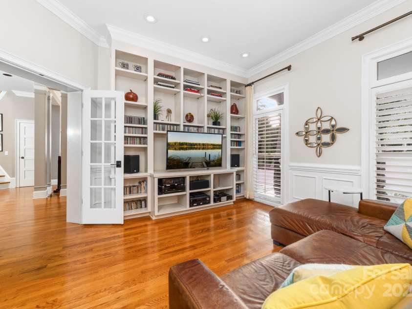 18316 Mainsail Pointe Drive, Cornelius, NC 28031.  MLS# CAR4327444, YatesRealty ID 480. 