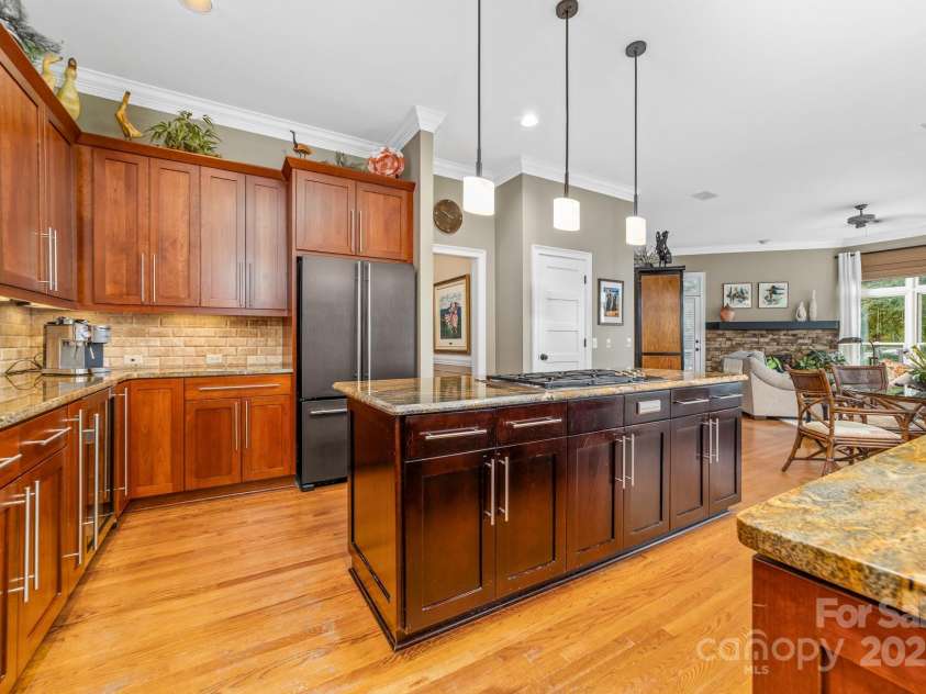 18316 Mainsail Pointe Drive, Cornelius, NC 28031.  MLS# CAR4327444, YatesRealty ID 480. 