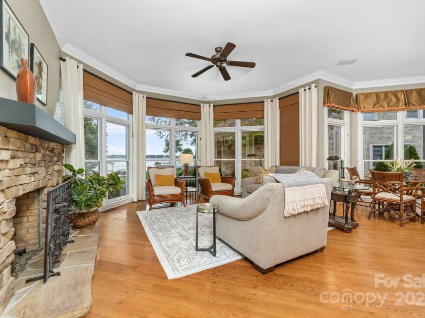 18316 Mainsail Pointe Drive, Cornelius, NC 28031.  MLS# CAR4327444, YatesRealty ID 480. 