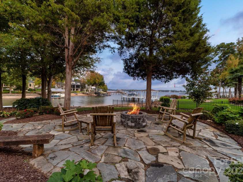 18316 Mainsail Pointe Drive, Cornelius, NC 28031.  MLS# CAR4327444, YatesRealty ID 480. 