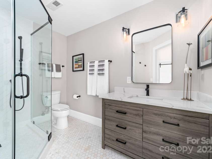 18316 Mainsail Pointe Drive, Cornelius, NC 28031.  MLS# CAR4327444, YatesRealty ID 480. 