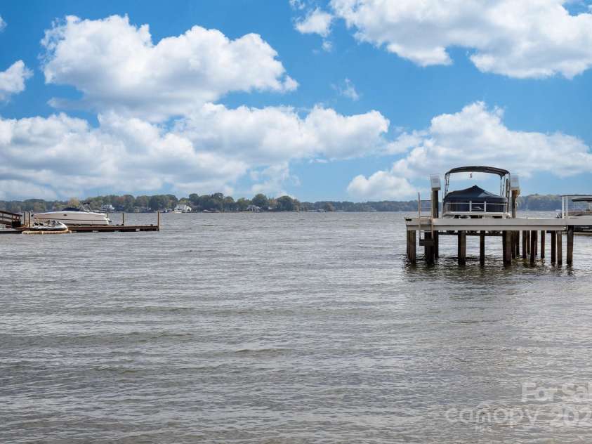 18316 Mainsail Pointe Drive, Cornelius, NC 28031.  MLS# CAR4327444, YatesRealty ID 480. 