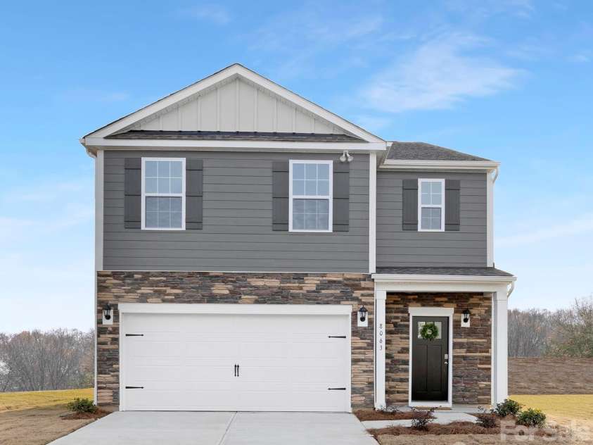 81 Laurel Pointe Drive, Waynesville, NC 28785.  MLS# CAR4420003, YatesRealty ID 48001. Photos are representative