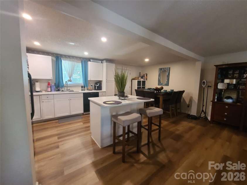4809 Garvis Drive, Charlotte, NC 28269.  MLS# CAR4419806, YatesRealty ID 48004. 