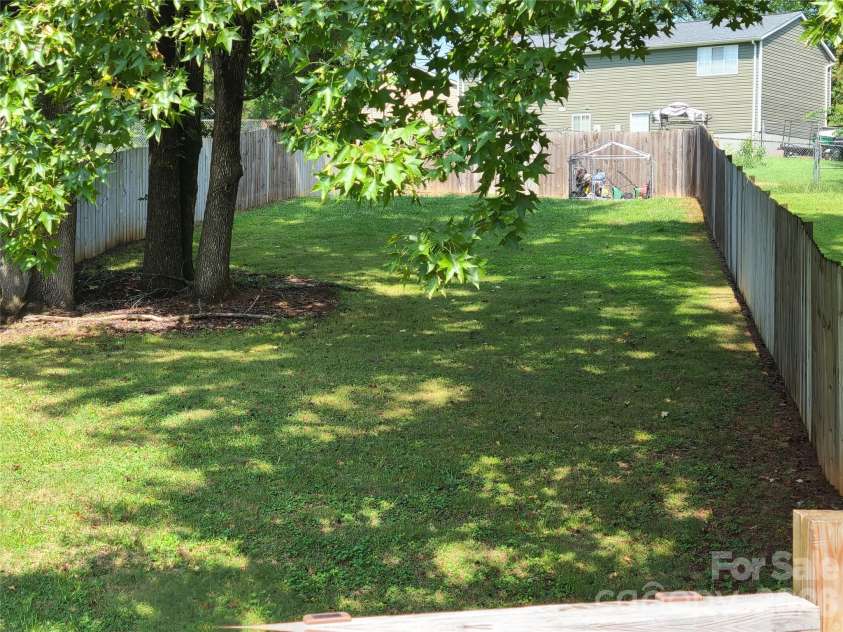 4809 Garvis Drive, Charlotte, NC 28269.  MLS# CAR4419806, YatesRealty ID 48004. 