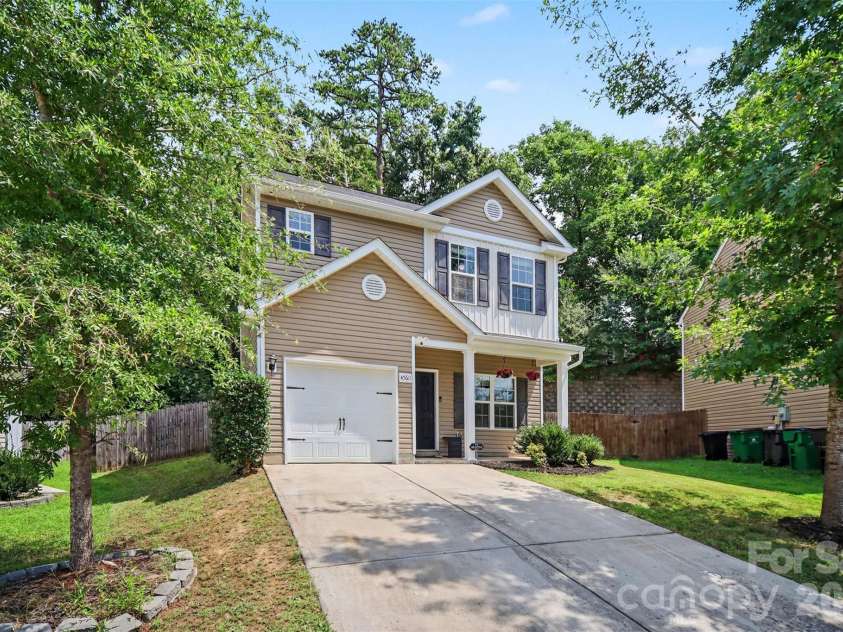 4560 Merryvale Forest Drive, Charlotte, NC 28214.  MLS# CAR4420053, YatesRealty ID 48008. 