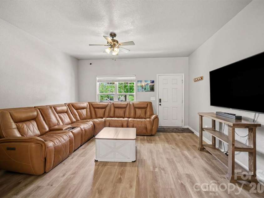 4560 Merryvale Forest Drive, Charlotte, NC 28214.  MLS# CAR4420053, YatesRealty ID 48008. 