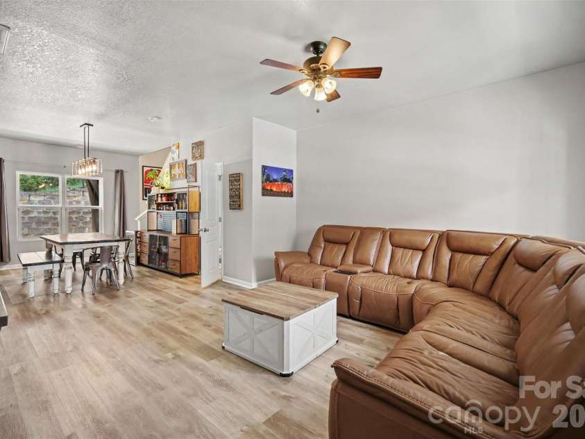 4560 Merryvale Forest Drive, Charlotte, NC 28214.  MLS# CAR4420053, YatesRealty ID 48008. 