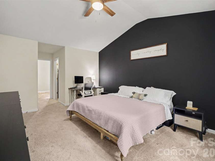 4560 Merryvale Forest Drive, Charlotte, NC 28214.  MLS# CAR4420053, YatesRealty ID 48008. 