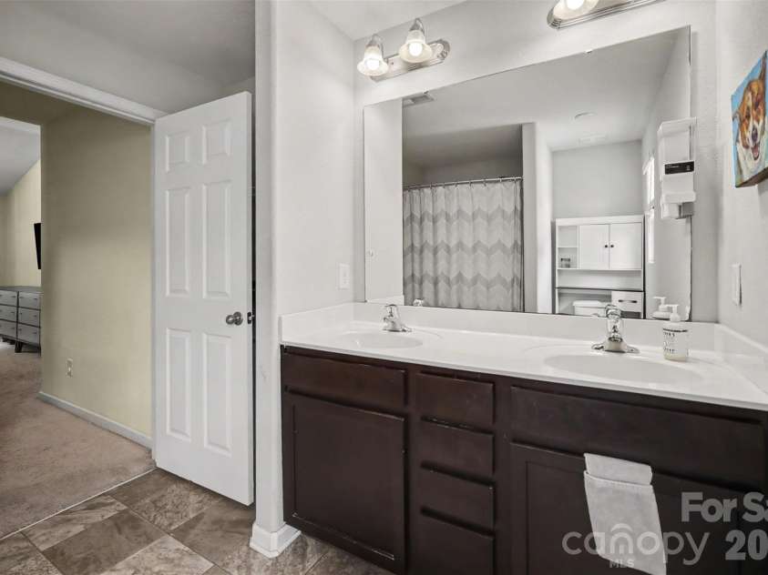 4560 Merryvale Forest Drive, Charlotte, NC 28214.  MLS# CAR4420053, YatesRealty ID 48008. 