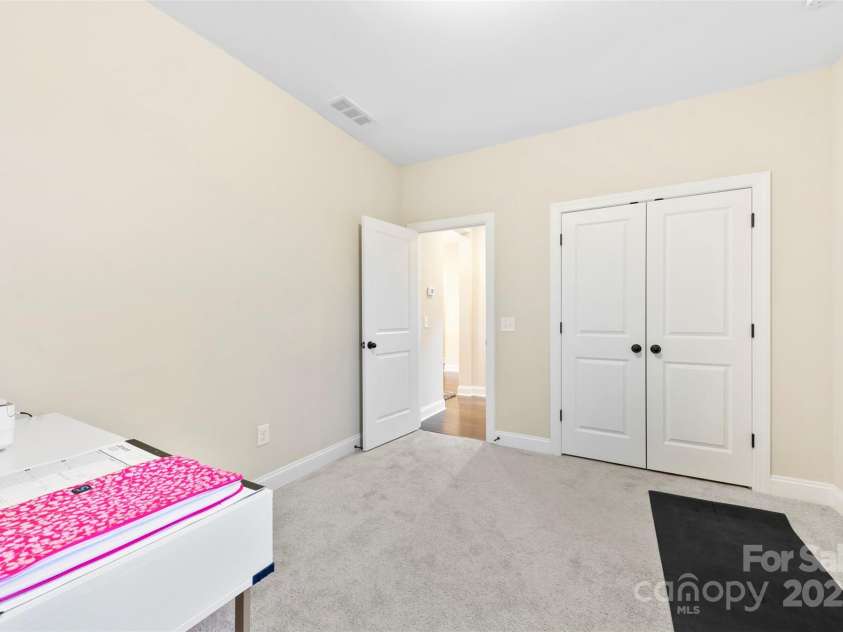 11519 Sweet Birch Lane, Charlotte, NC 28278.  MLS# CAR4215094, YatesRealty ID 4801. 
