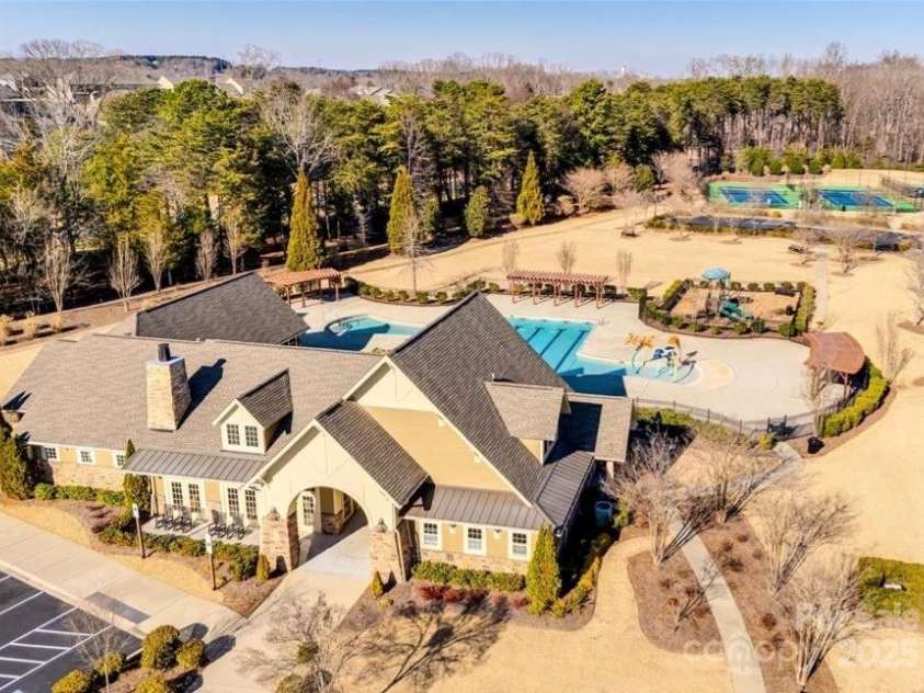 11519 Sweet Birch Lane, Charlotte, NC 28278.  MLS# CAR4215094, YatesRealty ID 4801. 