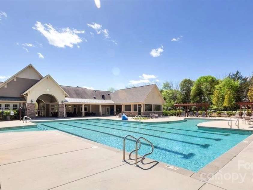 11519 Sweet Birch Lane, Charlotte, NC 28278.  MLS# CAR4215094, YatesRealty ID 4801. 
