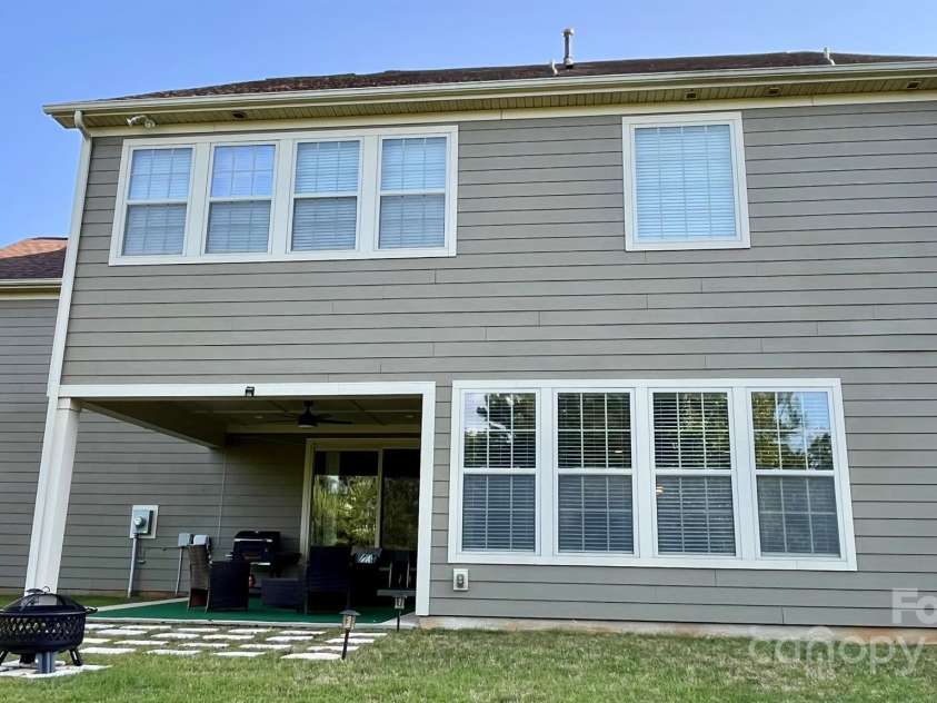 11519 Sweet Birch Lane, Charlotte, NC 28278.  MLS# CAR4215094, YatesRealty ID 4801. 