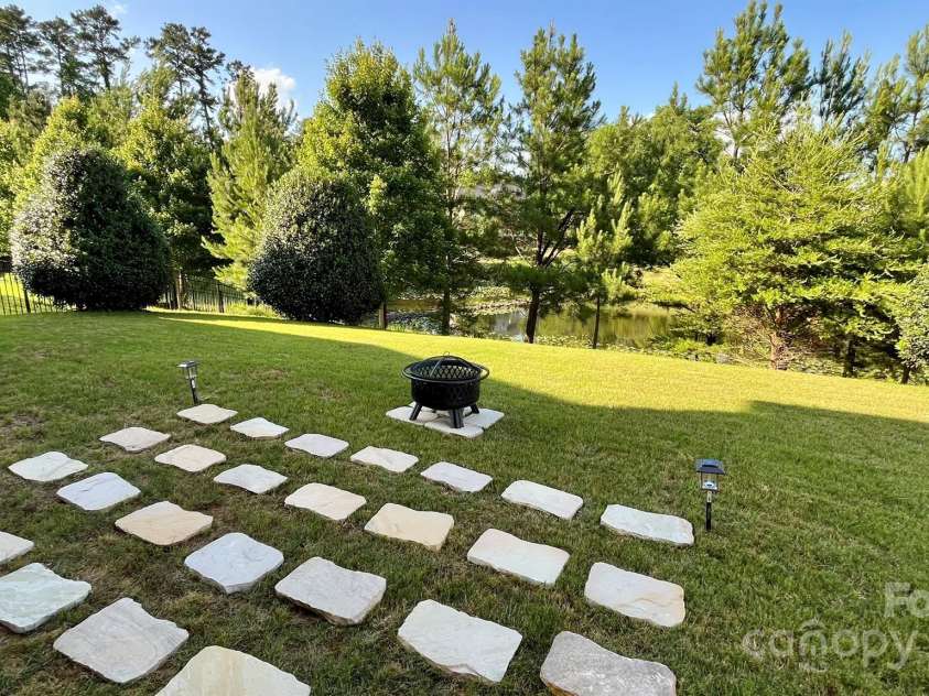 11519 Sweet Birch Lane, Charlotte, NC 28278.  MLS# CAR4215094, YatesRealty ID 4801. 