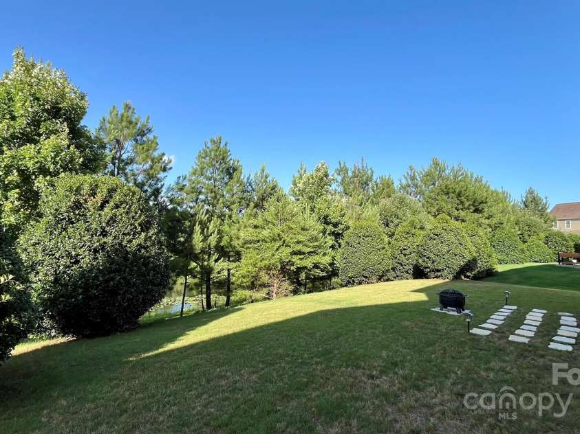 11519 Sweet Birch Lane, Charlotte, NC 28278.  MLS# CAR4215094, YatesRealty ID 4801. 