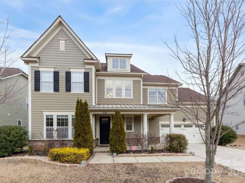 11519 Sweet Birch Lane, Charlotte, NC 28278.  MLS# CAR4215094, YatesRealty ID 4801. Chapel Cove Neighborhood
