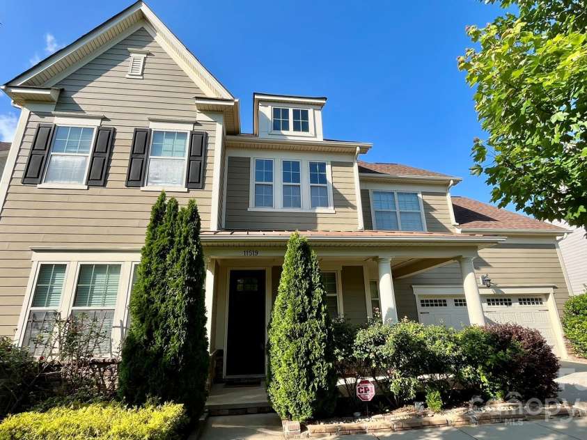 11519 Sweet Birch Lane, Charlotte, NC 28278.  MLS# CAR4215094, YatesRealty ID 4801. Chapel Cove Neighborhood