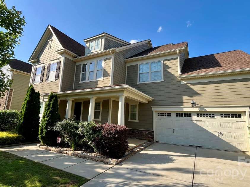 11519 Sweet Birch Lane, Charlotte, NC 28278.  MLS# CAR4215094, YatesRealty ID 4801. Chapel Cove Neighborhood