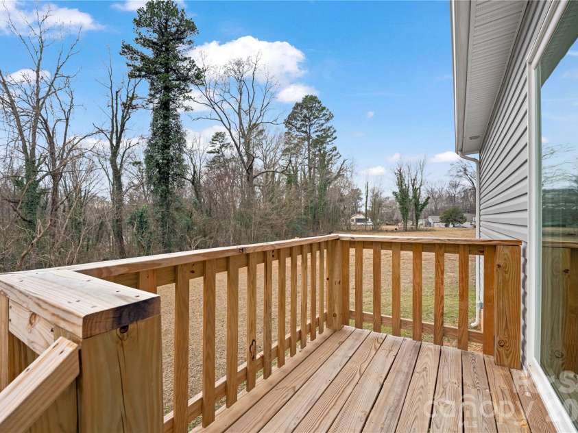 407 Queens Road, Gastonia, NC 28052.  MLS# CAR4333445, YatesRealty ID 4801. 