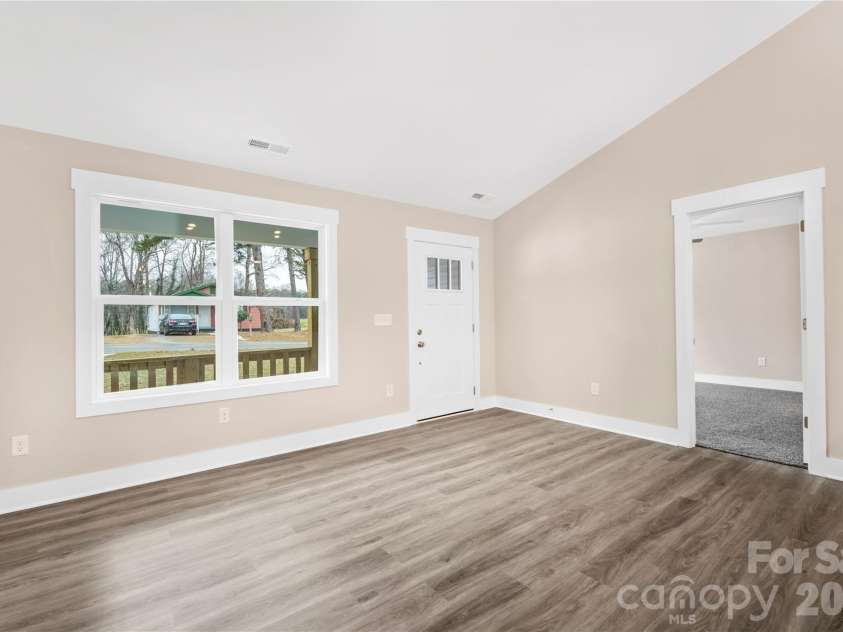 407 Queens Road, Gastonia, NC 28052.  MLS# CAR4333445, YatesRealty ID 4801. 