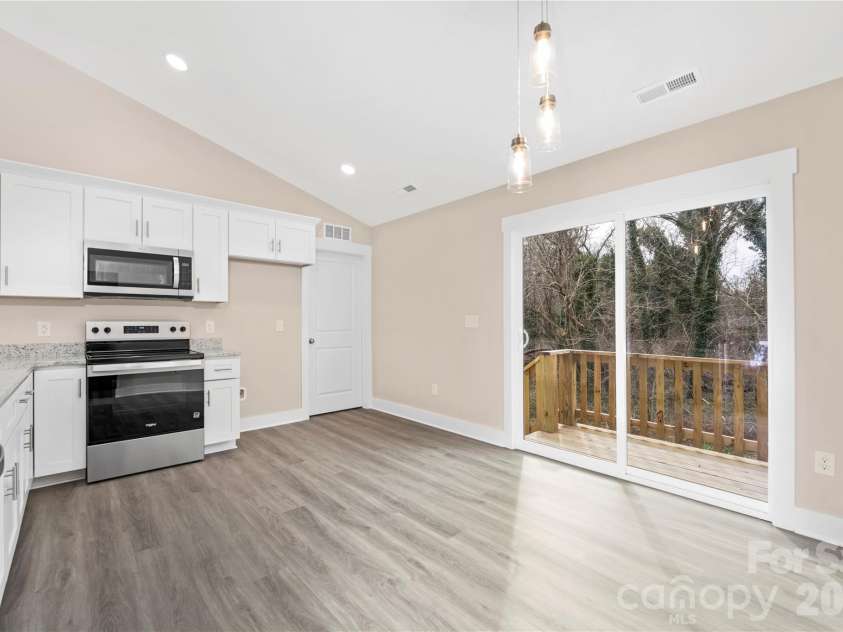 407 Queens Road, Gastonia, NC 28052.  MLS# CAR4333445, YatesRealty ID 4801. 