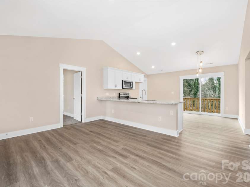 407 Queens Road, Gastonia, NC 28052.  MLS# CAR4333445, YatesRealty ID 4801. 