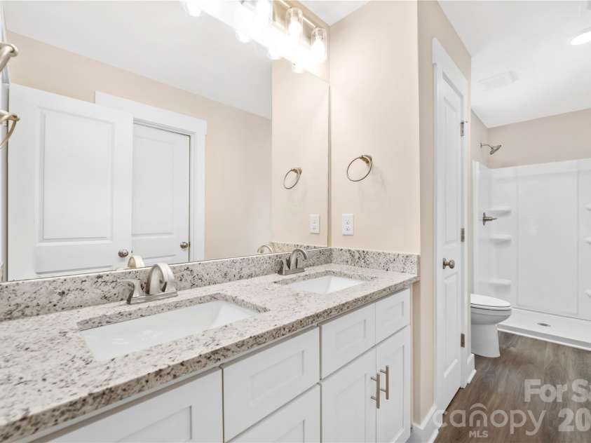 407 Queens Road, Gastonia, NC 28052.  MLS# CAR4333445, YatesRealty ID 4801. 