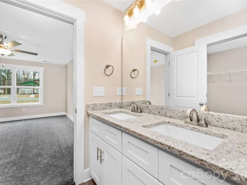 407 Queens Road, Gastonia, NC 28052.  MLS# CAR4333445, YatesRealty ID 4801. 