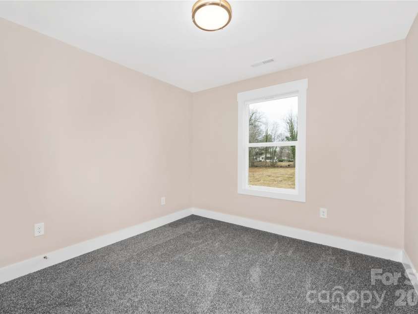 407 Queens Road, Gastonia, NC 28052.  MLS# CAR4333445, YatesRealty ID 4801. 