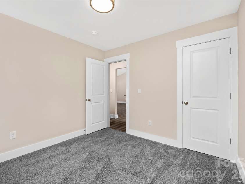 407 Queens Road, Gastonia, NC 28052.  MLS# CAR4333445, YatesRealty ID 4801. 