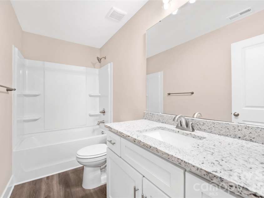 407 Queens Road, Gastonia, NC 28052.  MLS# CAR4333445, YatesRealty ID 4801. 