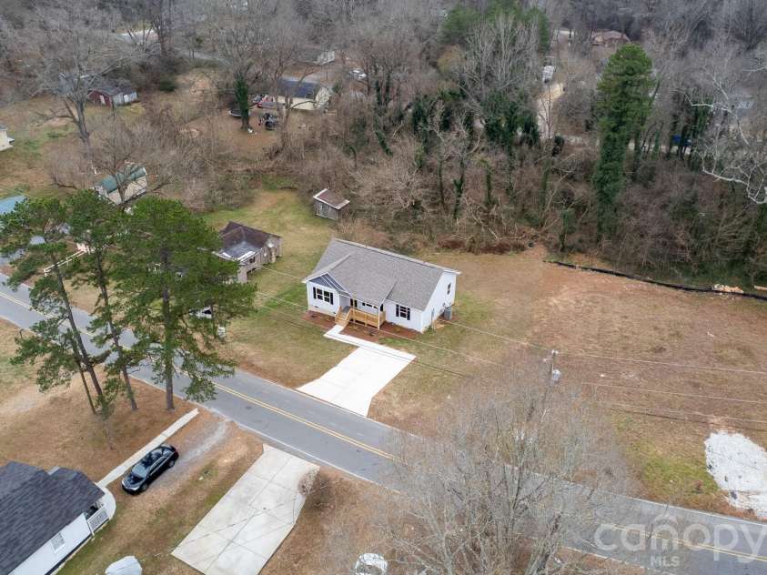 407 Queens Road, Gastonia, NC 28052.  MLS# CAR4333445, YatesRealty ID 4801. 