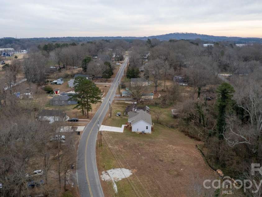 407 Queens Road, Gastonia, NC 28052.  MLS# CAR4333445, YatesRealty ID 4801. 