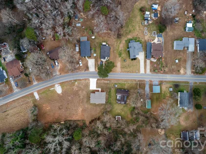 407 Queens Road, Gastonia, NC 28052.  MLS# CAR4333445, YatesRealty ID 4801. 