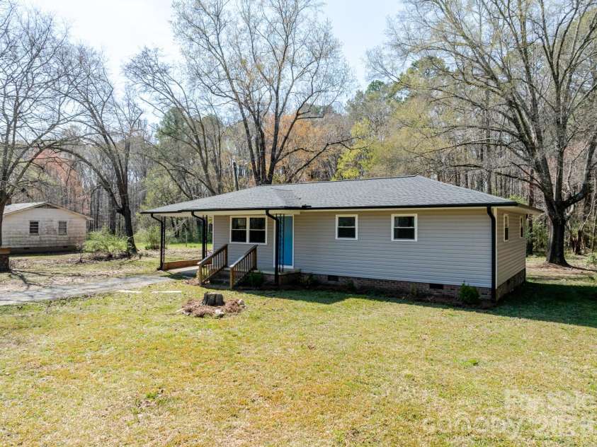 5028 NC 109 Highway, Mount Gilead, NC 27306.  MLS# CAR4403285, YatesRealty ID 4801. 